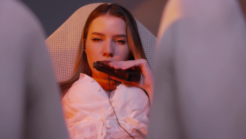 ASMR MOOD - Sensitive mouth sounds with tascam