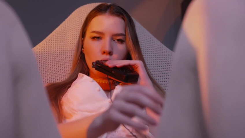 ASMR MOOD - Sensitive mouth sounds with tascam