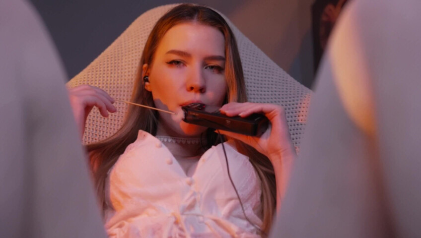 ASMR MOOD - Sensitive mouth sounds with tascam