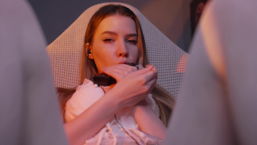 ASMR MOOD - Sensitive mouth sounds with tascam