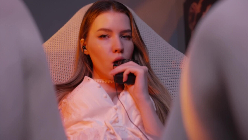 ASMR MOOD - Sensitive mouth sounds with tascam