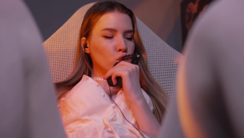 ASMR MOOD - Sensitive mouth sounds with tascam