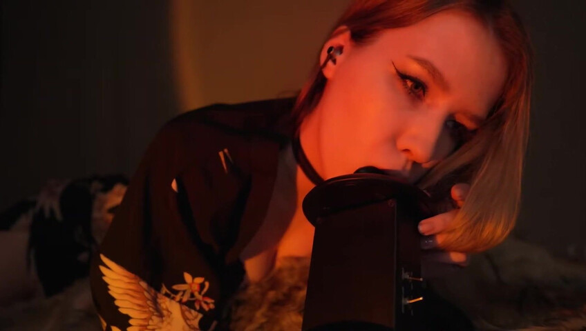 ASMR-Stimmung – Ich lecke deine Ohren in unserem Bett