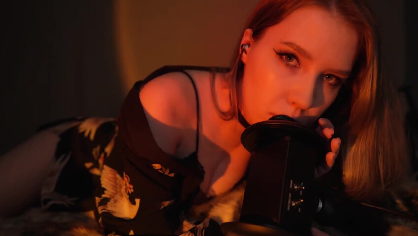 ASMR-Stimmung – Ich lecke deine Ohren in unserem Bett
