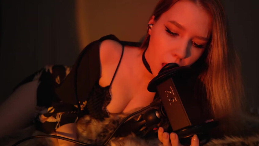 ASMR-Stimmung – Ich lecke deine Ohren in unserem Bett
