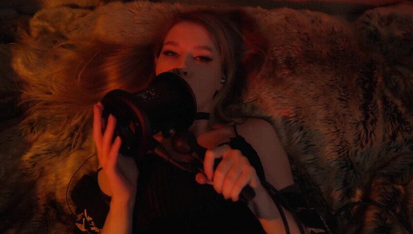 ASMR-Stimmung – Ich lecke deine Ohren in unserem Bett