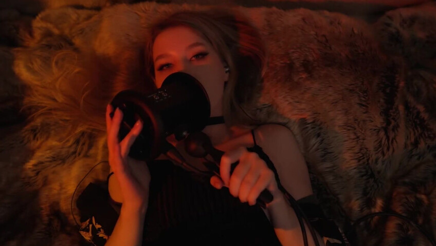 ASMR-Stimmung – Ich lecke deine Ohren in unserem Bett