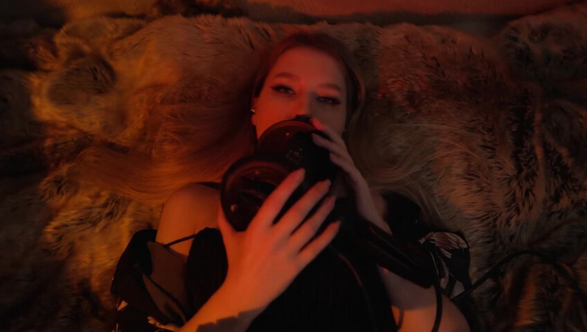 ASMR-Stimmung – Ich lecke deine Ohren in unserem Bett
