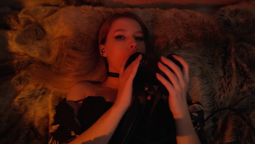 ASMR-Stimmung – Ich lecke deine Ohren in unserem Bett