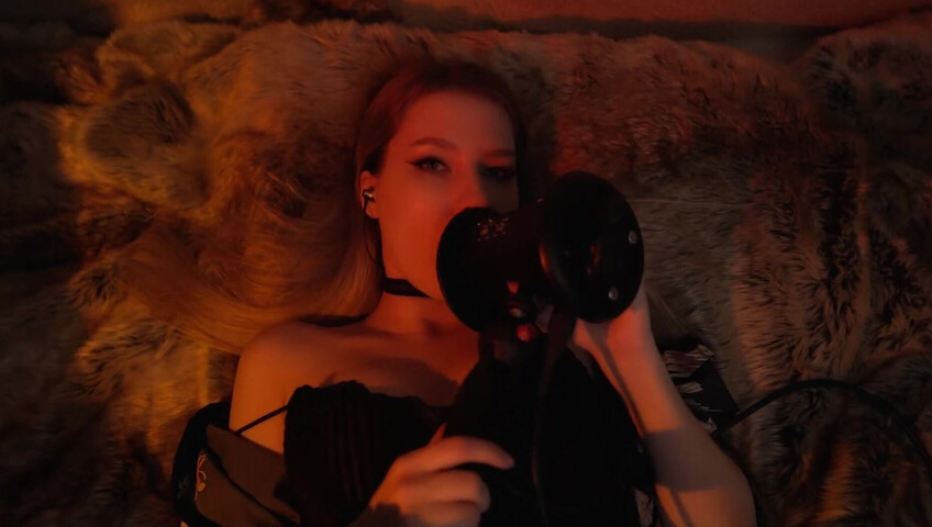 ASMR-Stimmung – Ich lecke deine Ohren in unserem Bett