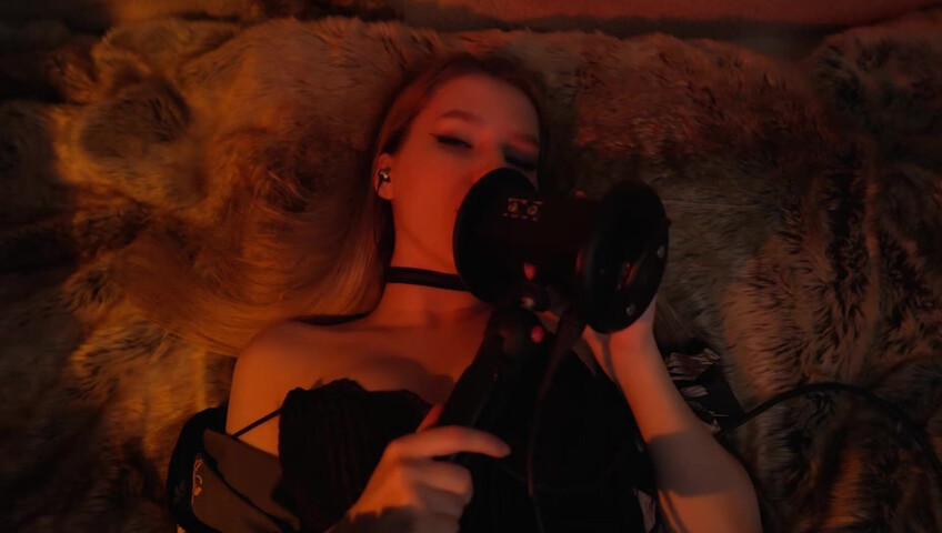 ASMR-Stimmung – Ich lecke deine Ohren in unserem Bett