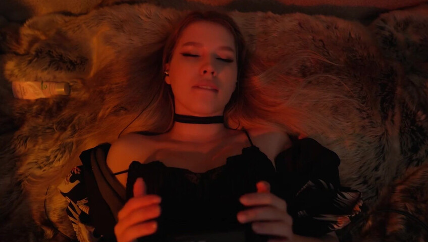 ASMR-Stimmung – Ich lecke deine Ohren in unserem Bett