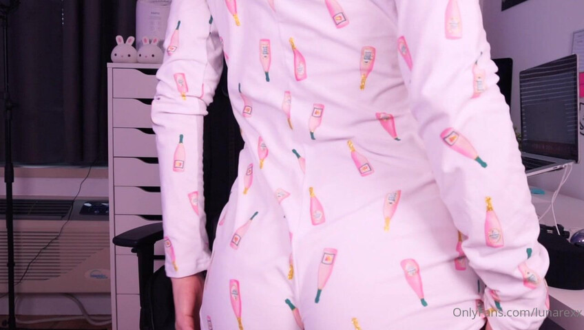 LunaRexx - See Through Panties & Pussy Vibration