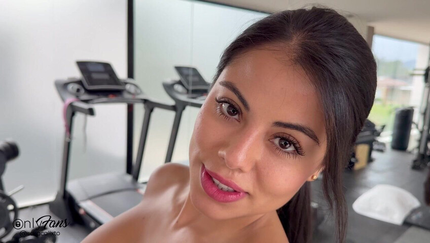Sara Calixto x Steffy Moreno - Girl & Girl Fun At The Gym