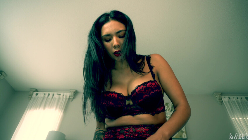 Sloansmoans - An Erotic Horror: mommy the succubus
