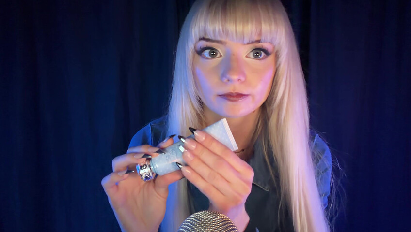Il profilo Myspace di Emma - ASMR, ma parlo un po' troppo, quindi non riesci a concentrarti