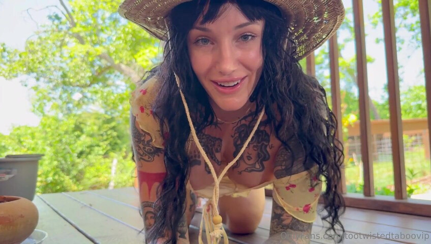 Tootwistedtaboo / MissKittyQuinn - Help Step Mommy Plant Seeds in Her Garden