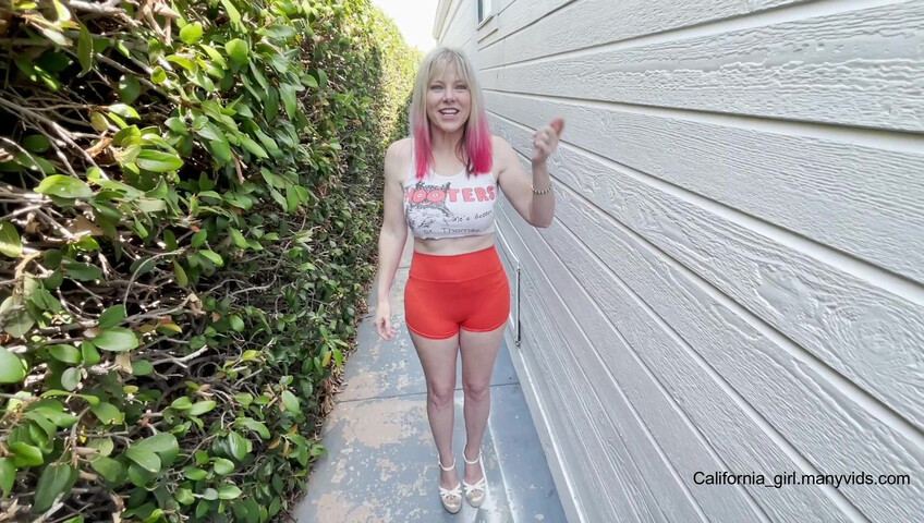 Californiagirl - Ma belle-mère a besoin d'un boulot parce que mon beau-père est un bon à rien