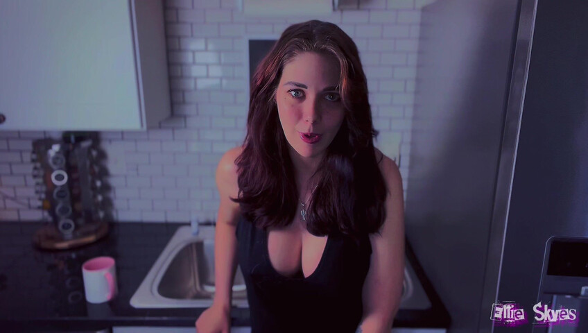 Ellie Skyes - Step-Mother Knows Best