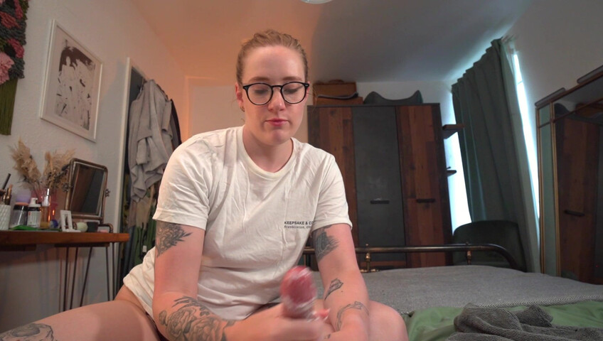 Fiona Dagger - Step-Mom Washes Your Cock