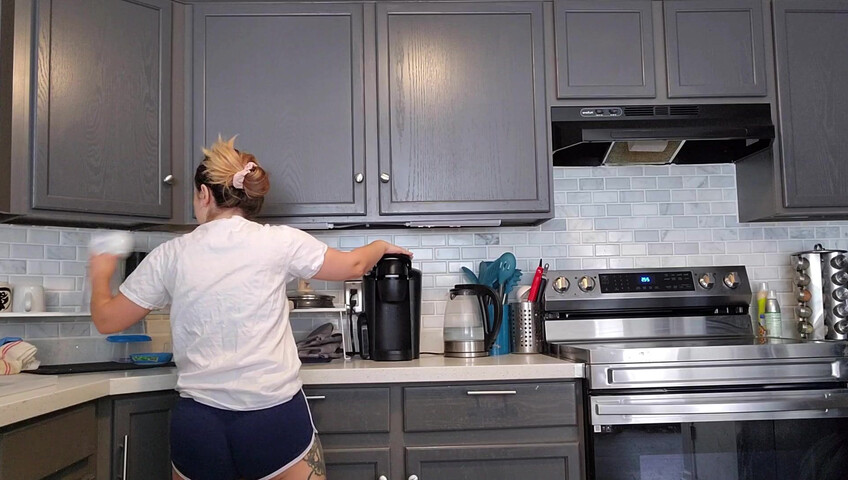 Lalunalewd - Dad Left So Make Mom Cum