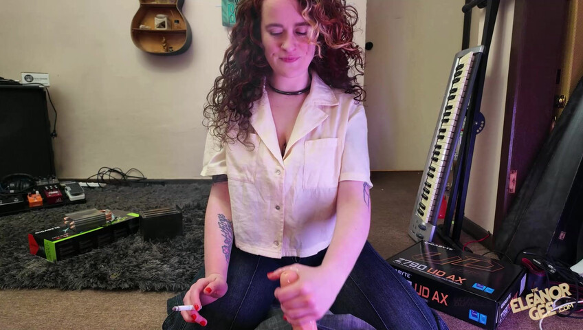 TheEleanorGee - Smoking Mommy Drains You