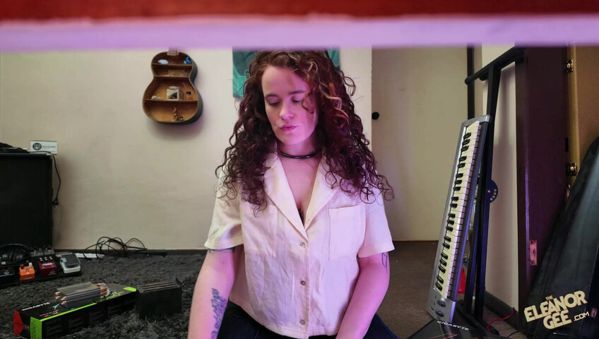 TheEleanorGee - Smoking Mommy Drains You