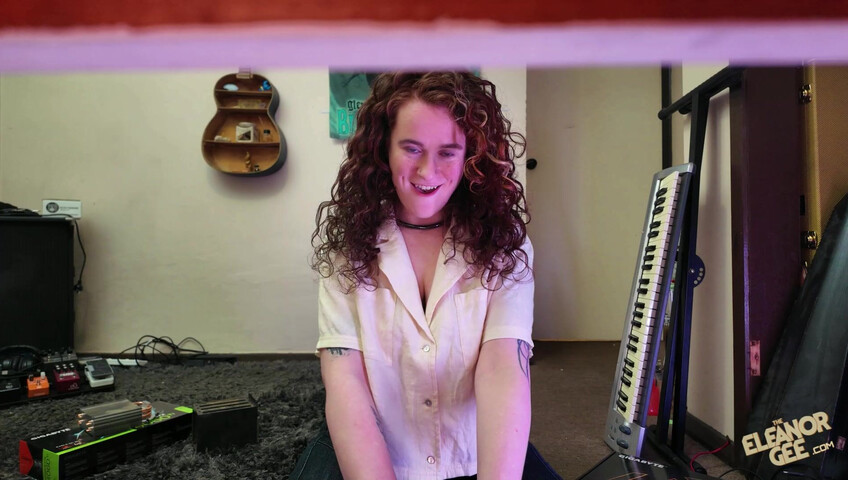 TheEleanorGee - Smoking Mommy Drains You