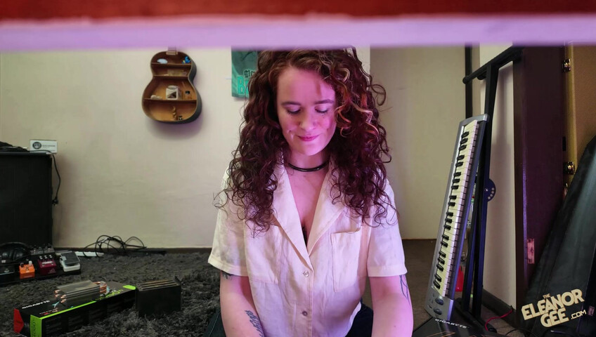 TheEleanorGee - Smoking Mommy Drains You
