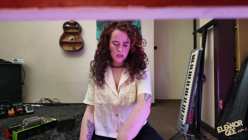 TheEleanorGee - Smoking Mommy Drains You