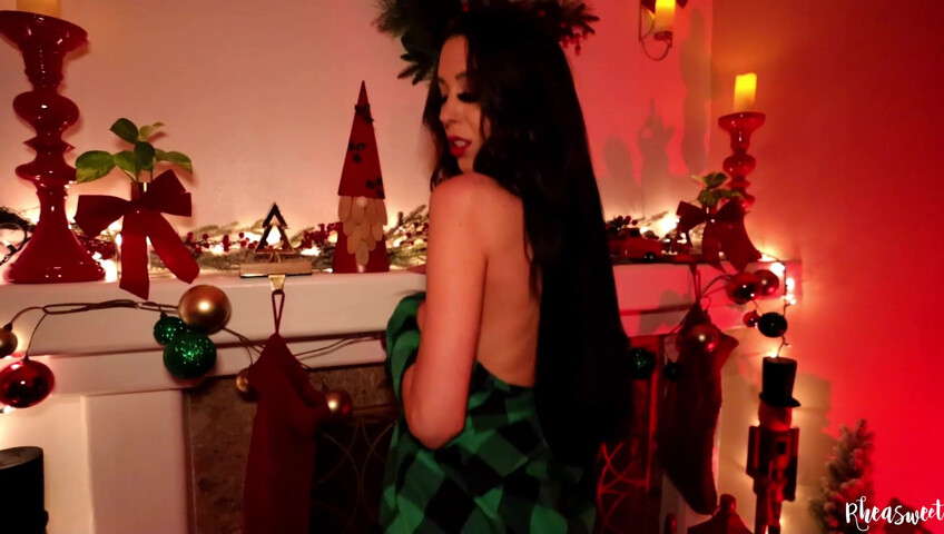 RheaSweet - Unwrapping Mommy