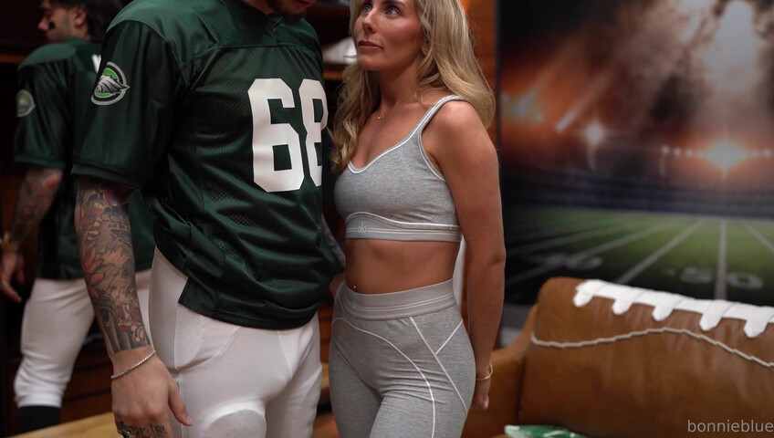 Bonnie Blue - GangBang with Football Team I Need To Push My Bounderies Even More