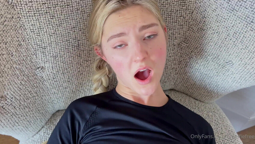 Eva Elfie - Creampie in Snow Mountains