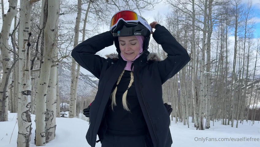 Eva Elfie - Creampie in Snow Mountains
