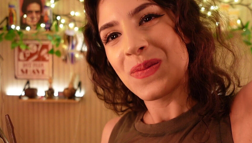Irma La Dulce - Sexy Spanish Barber Flirts With You