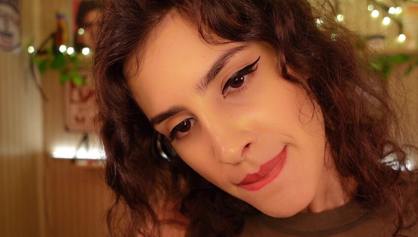 Irma La Dulce - Sexy Spanish Barber Flirts With You