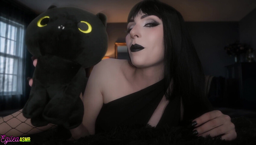 Egilea ASMR - 23 May 2026 - [EXCLUSIVE VIDEO] Your Goth Girlfriend Stares at You While You Sleep | ASMR roleplay