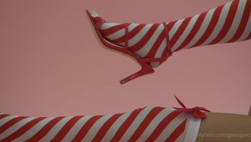 Gwengwiz ASMR - I HOPE YOU PUT A GWEN DOLL ON YOUR CHRISTMAS LIST THIS YEAR!!