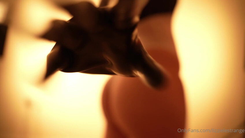 LizzieLestrange - Latex and Body Oil Video Super Close up <3