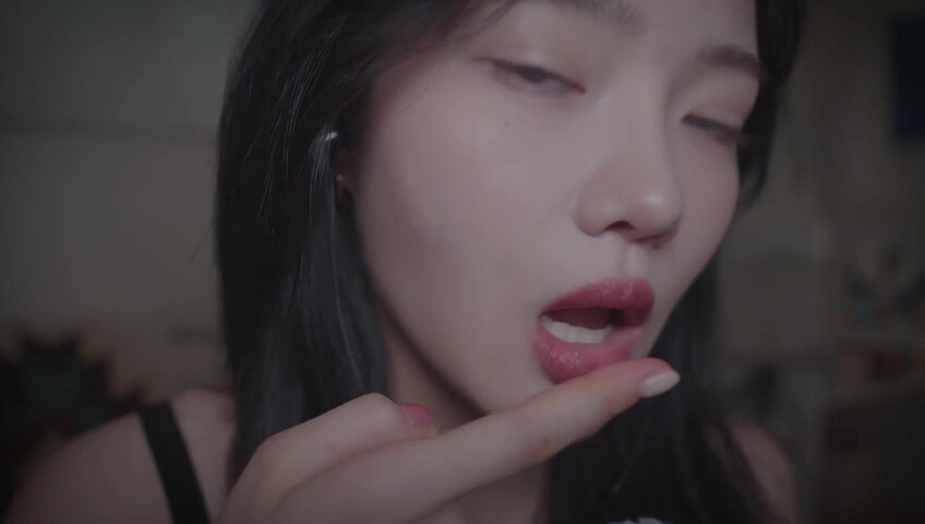 Nareun ASMR - Spitting & Licking | Patreon