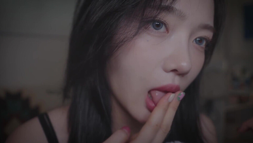 Nareun ASMR - Spitting & Licking | Patreon