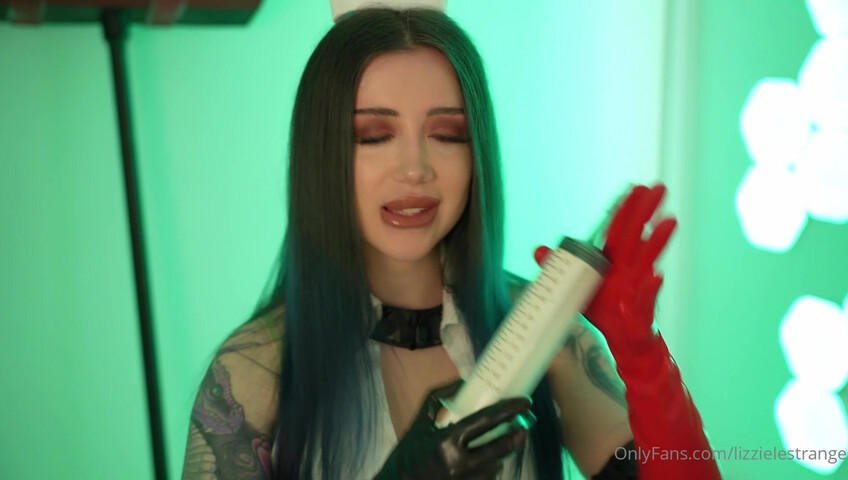 LizzieLestrange ASMR - Harley Quinn Roleplay