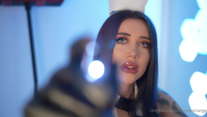 LizzieLestrange ASMR - Harley Quinn Roleplay