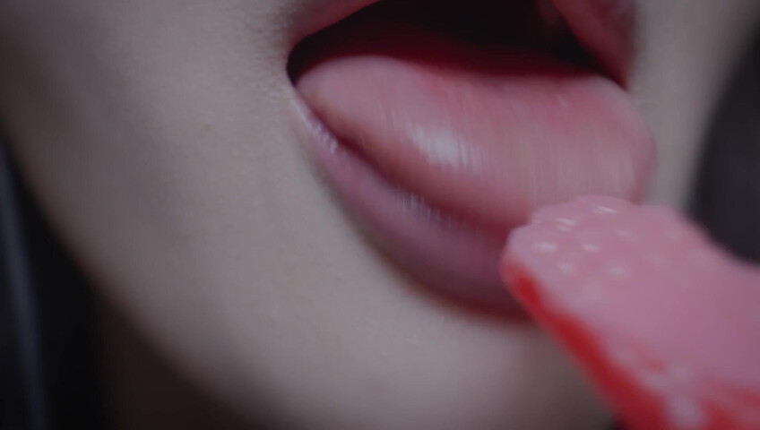 Nareun ASMR - 24 May 2026 - Ultra Close-Up Licking & Candy (Patreon)