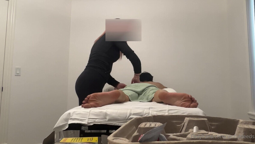 Sinfuldeeds - Se laisser séduire par une énorme bite asiatique : premier rendez-vous