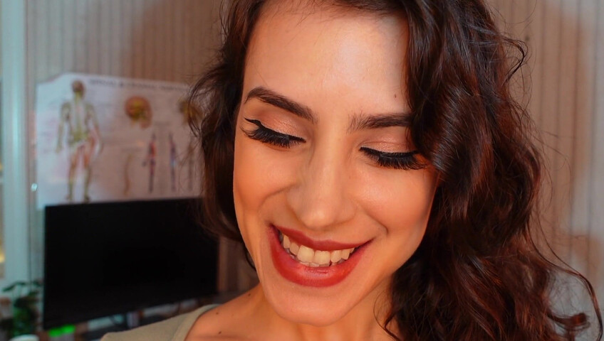 Irma La Dulce - Chiropractic Sex Therapist - Releasing Trapped Gum