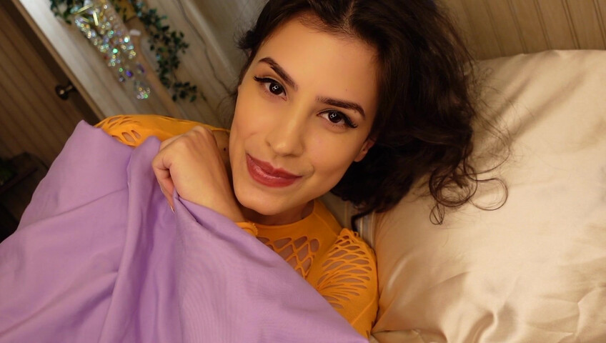 Irma la dulce ASMR - Novia, parte 2: mimos y paja en la cama