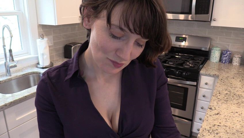 Bettie Bondage - A Mothers Creampie Desire