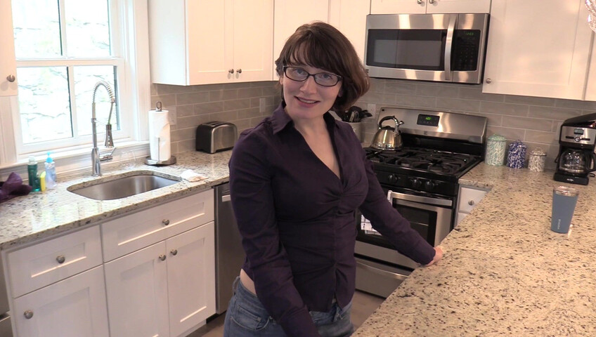 Bettie Bondage - A Mothers Creampie Desire