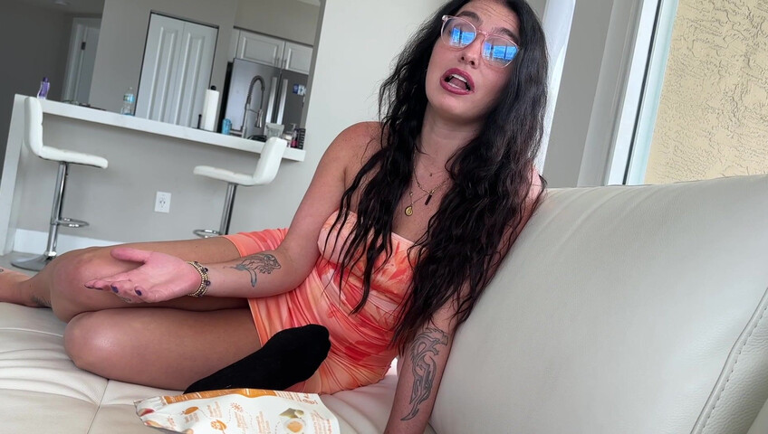 PAWG step-Sister Nurses Your Dick ~ Violet Ray